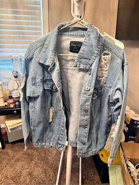 Endless Love Distressed Light Wash Denim Jean Jacket Size Medium